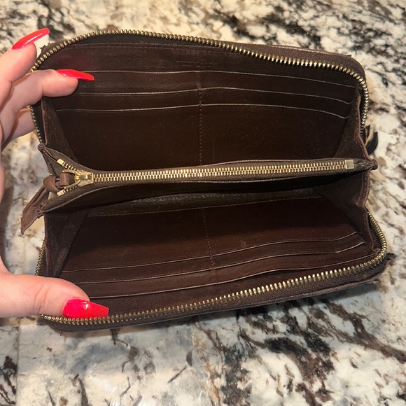 Bottega Veneta Brown Zip Around Long Wallet - Picture 5 of 5